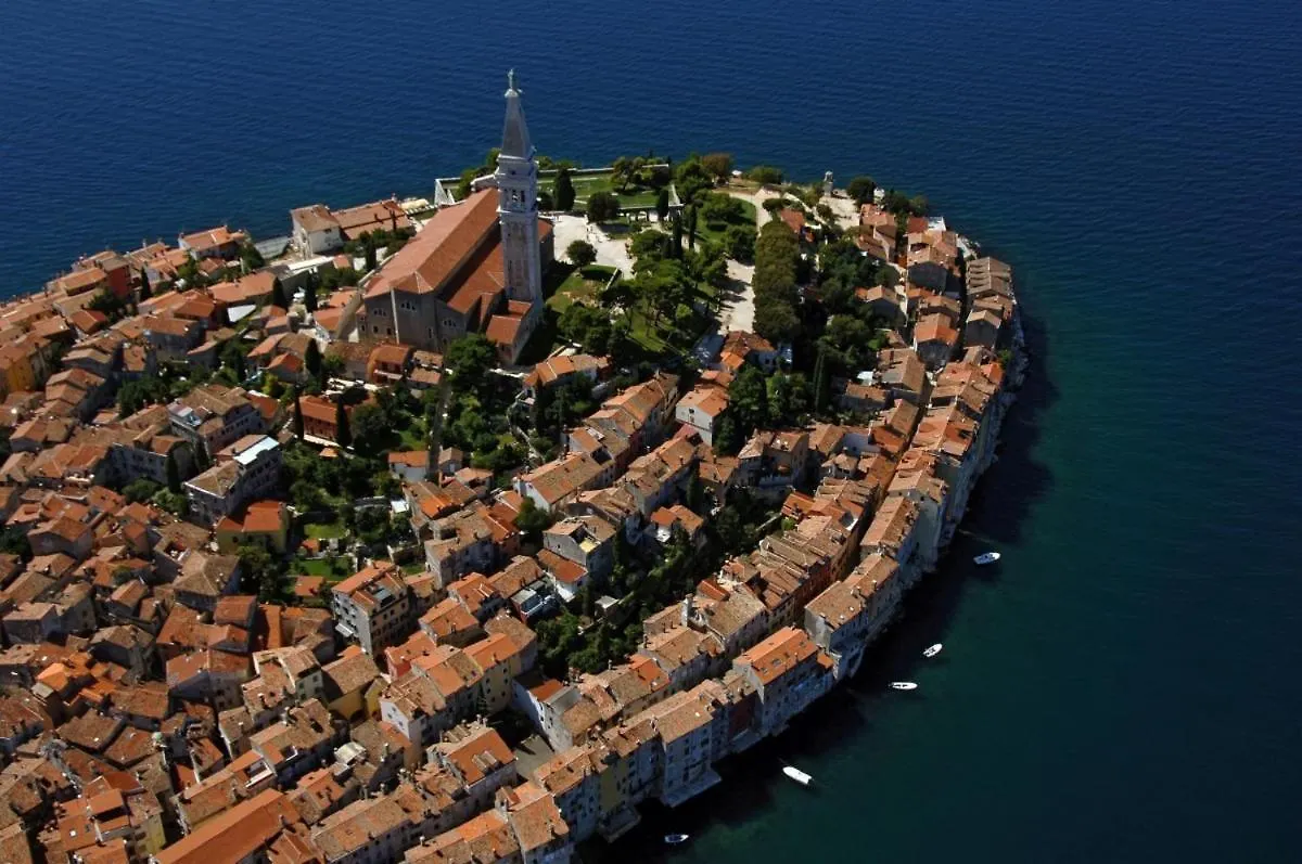 Apartments Antheas I Floki Rovinj 0*,