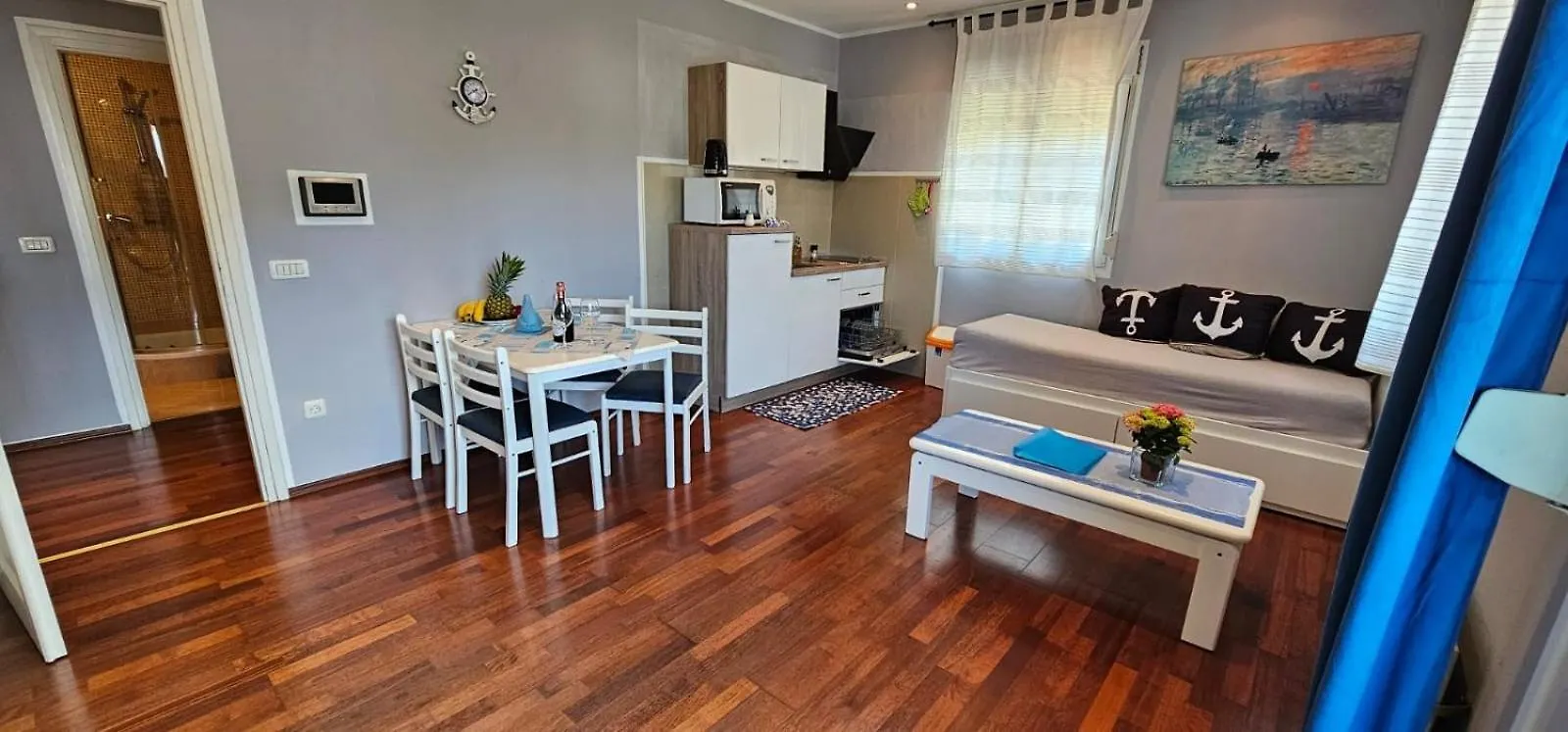 Apartments Antheas I Floki Rovinj